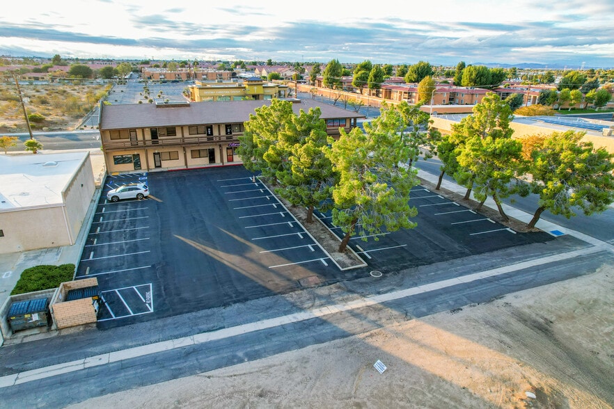 More Photos Of 14359 Amargosa Rd, Victorville Office For Lease