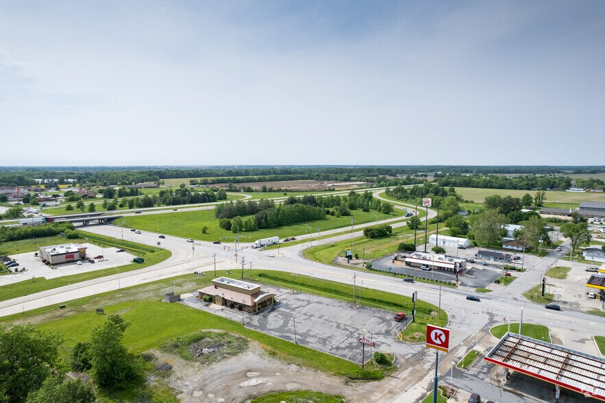 More Photos Of 1551 W Main St, Salem Fast Food For Sale