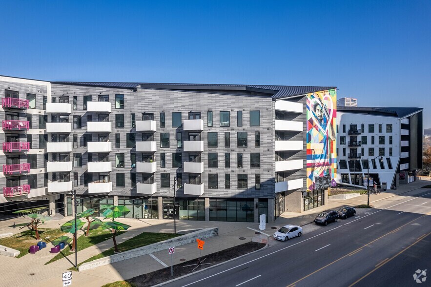 More Photos Of 440-500 W Broad St, Columbus Apartments For Lease