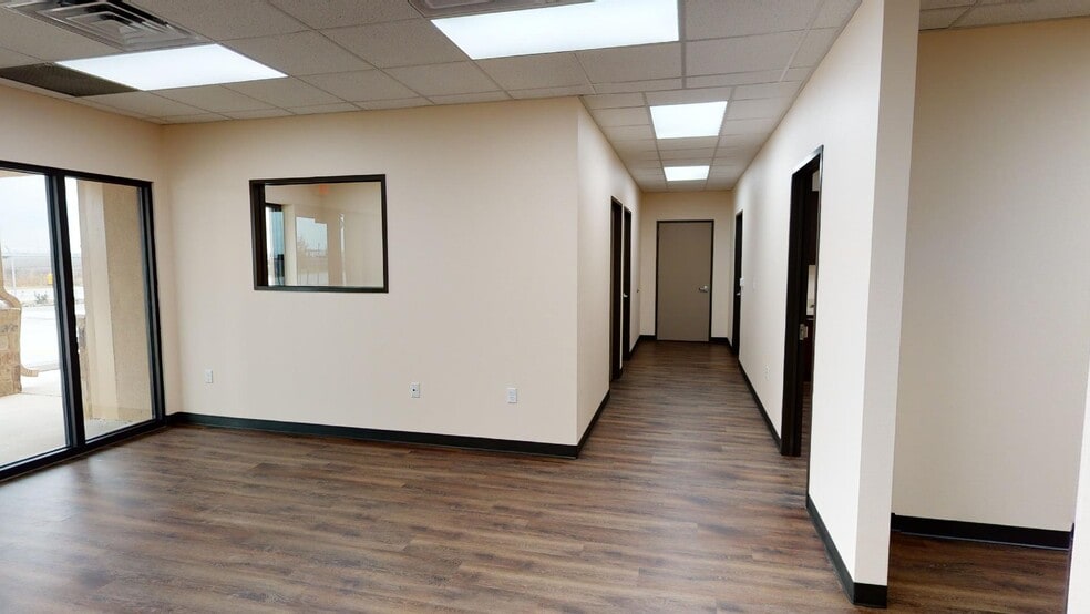 More Photos Of 5560 Kingpin Dr, Corpus Christi Warehouse For Lease