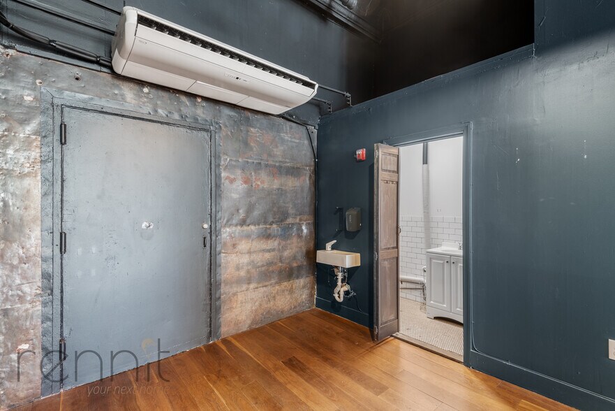 More Photos Of 1093 Putnam Ave, Brooklyn Storefront Retail Residential For Lease