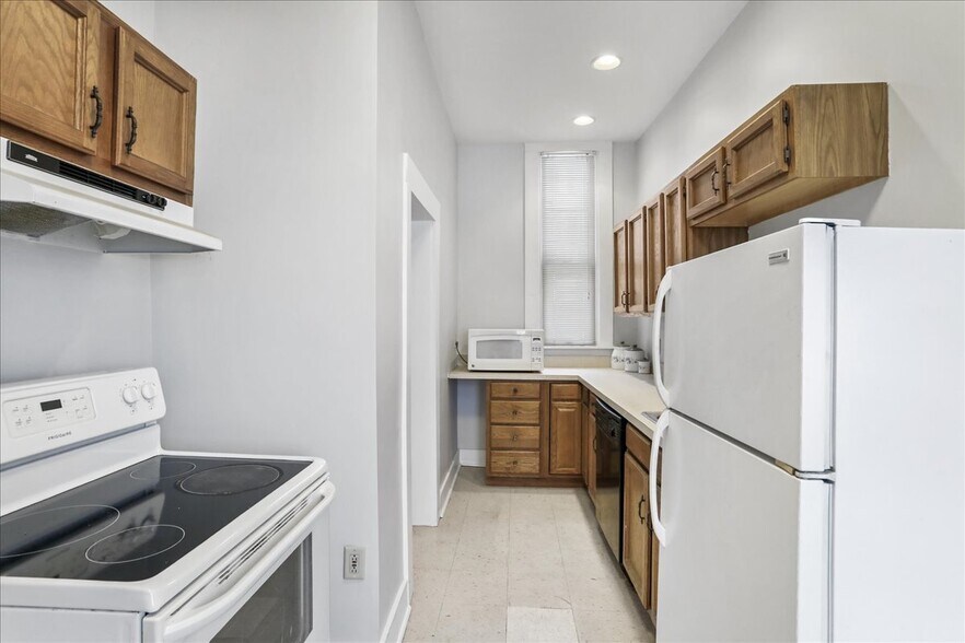 More Photos Of 229 E Union St, Cumberland Apartments For Sale