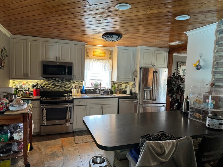 More Photos Of 3830 Clubhouse Rd, Lakeland Industrial For Sale