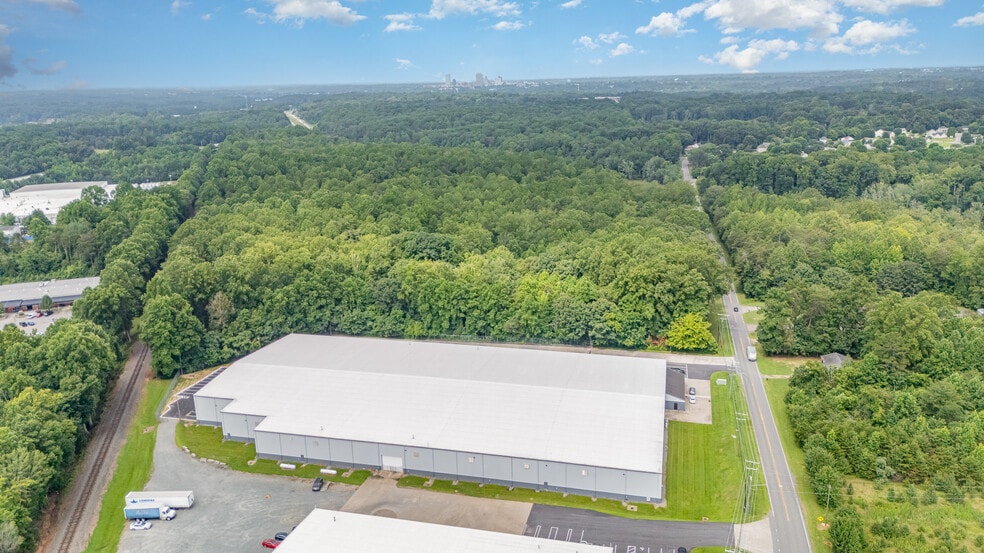 More Photos Of 4300 Old Greensboro Rd, Winston-Salem Warehouse For Lease