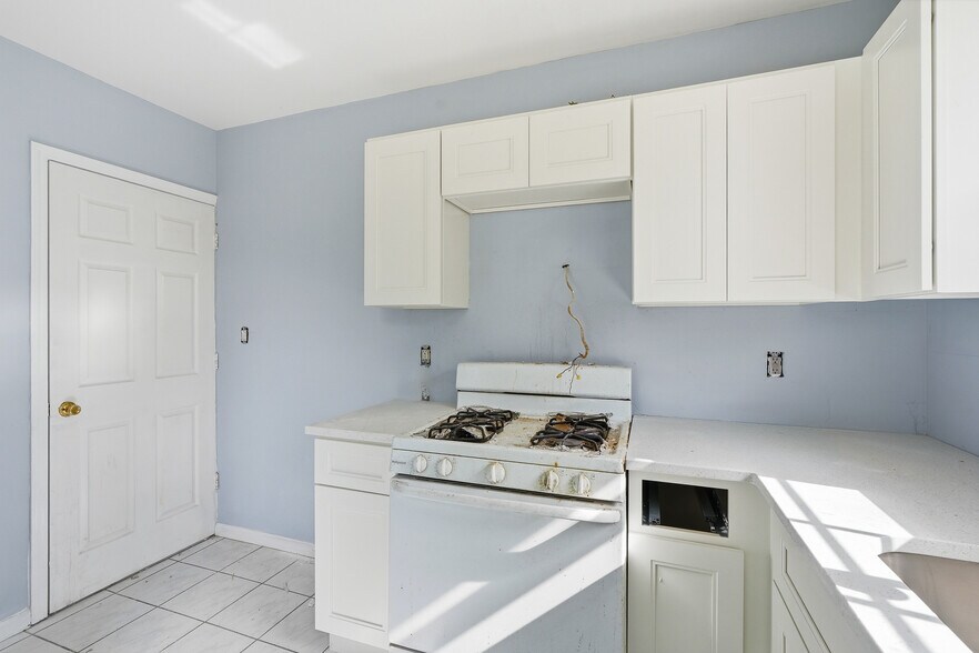 More Photos Of 1990 Lakewood Rd, Toms River Office For Sale