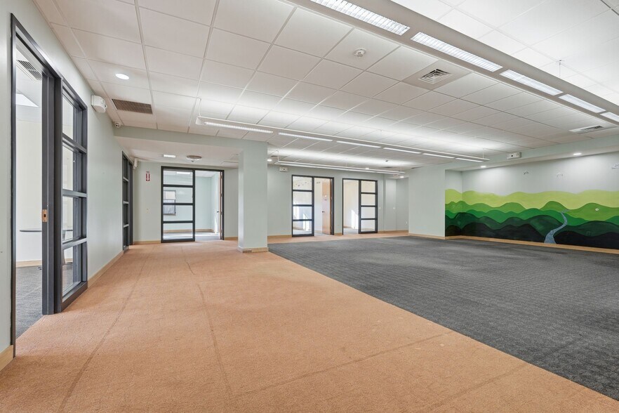 More Photos Of 100 University Dr, Amherst Medical For Lease