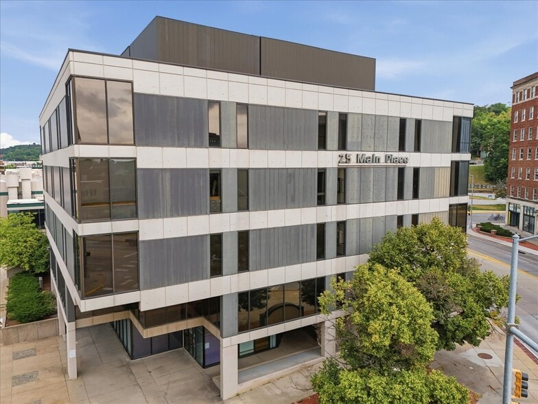 Primary Photo Of 25 Main Pl, Council Bluffs Office For Lease