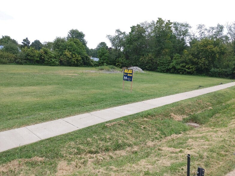 More Photos Of 0 Front St, Frederica Land For Lease