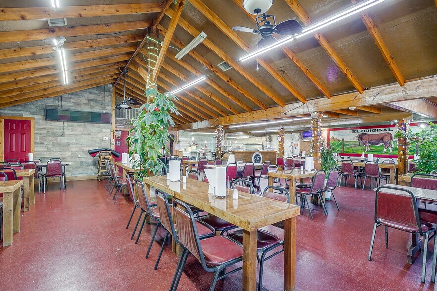 More Photos Of 1617 NW 25th St, Fort Worth Restaurant For Sale