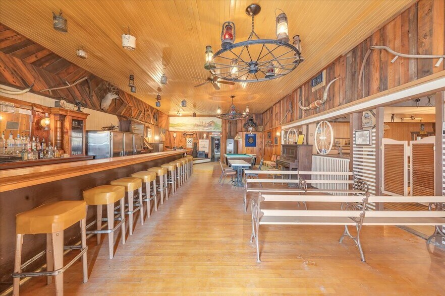 More Photos Of 18387 Chestnut Ave, Tuolumne Restaurant For Sale