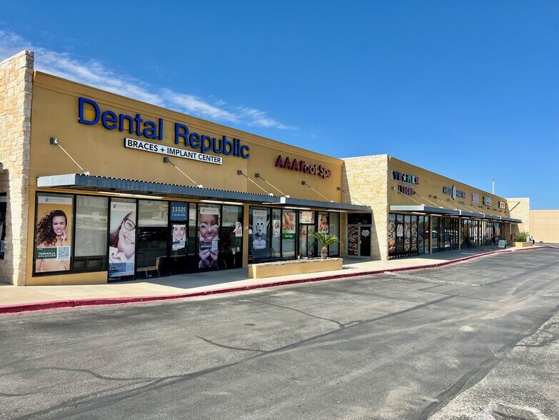 More Photos Of 8500 Blanco Rd, San Antonio Unknown For Lease