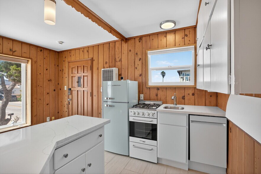 More Photos Of 3025 Ocean Dr, Oxnard Apartments For Sale