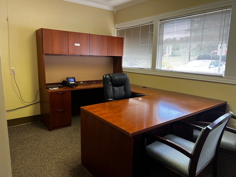 More Photos Of 89 Hospital Dr, Brevard Medical For Lease