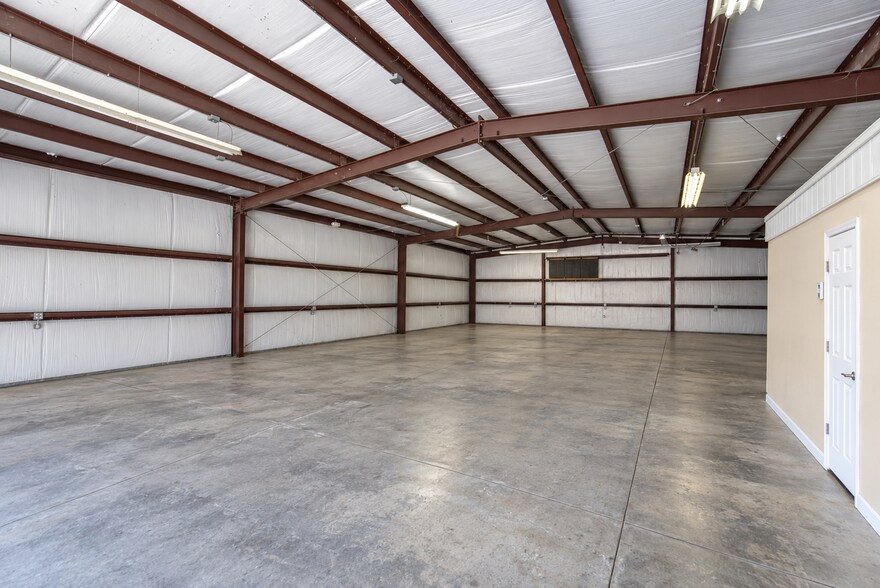 More Photos Of 2711 E Wilder Ave, Tampa Unknown For Lease