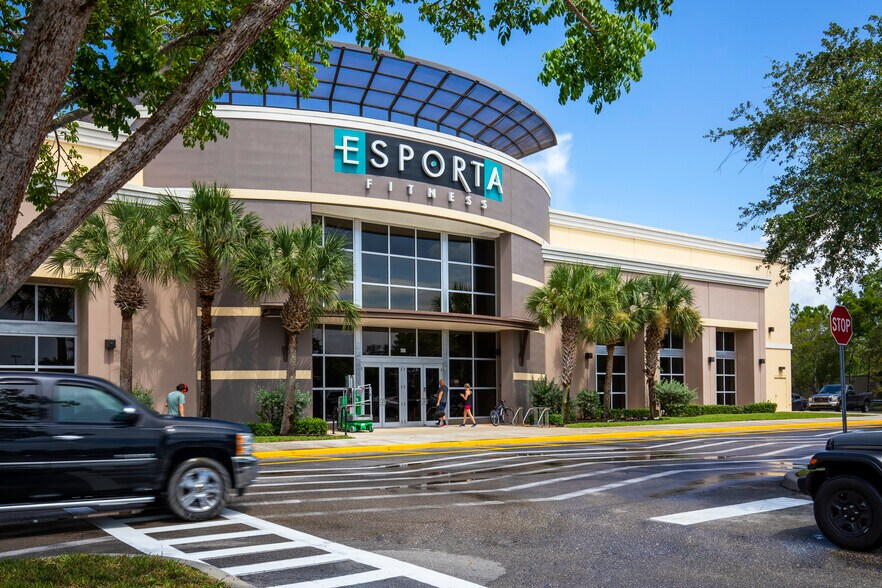 More Photos Of 8951 Bonita Beach Rd SE, Bonita Springs Restaurant For Lease