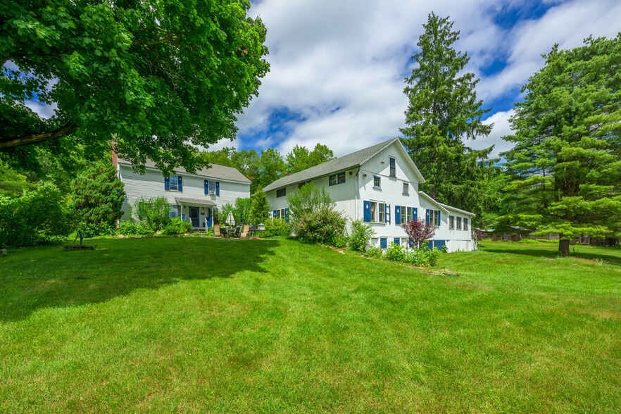 More Photos Of 350 Old Cheshire Road, Lanesborough Flex For Sale