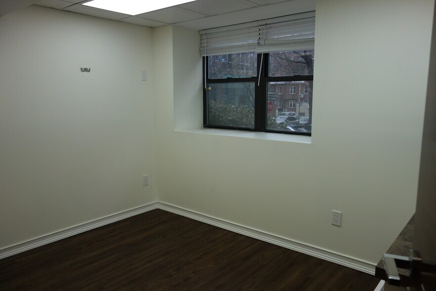 More Photos Of 6433 98th St, Rego Park Healthcare For Lease