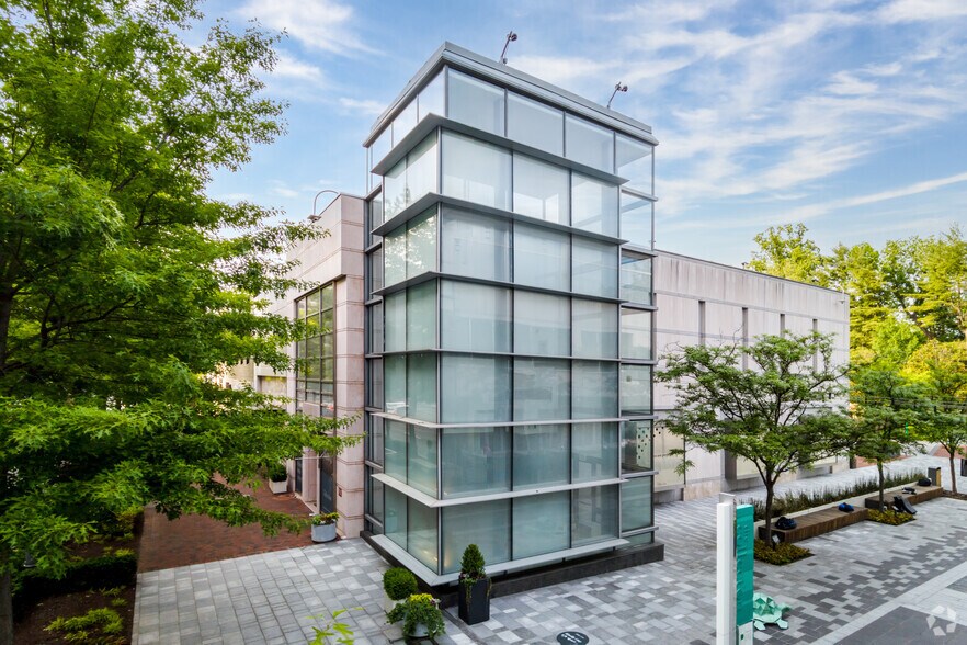 More Photos Of 5425-5481 Wisconsin Ave, Chevy Chase Unknown For Sale