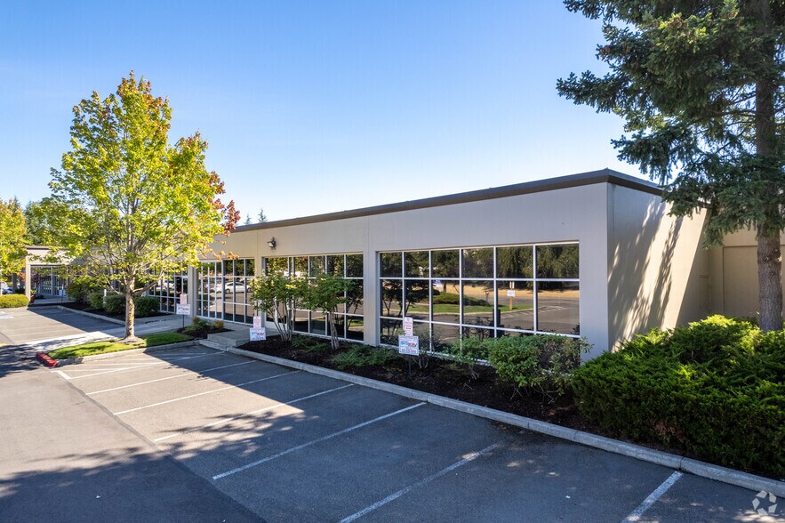 More Photos Of 801 SW 16th St, Renton Distribution For Lease