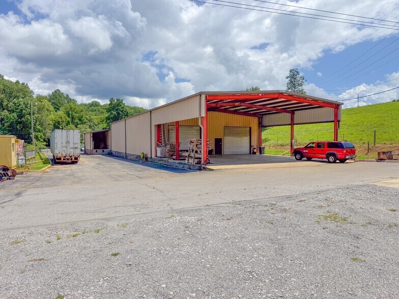 More Photos Of 2335 Columbia Hwy, Pulaski Industrial For Sale