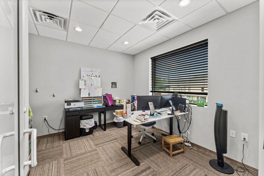 More Photos Of 1330 Rayford Park Rd, Spring Loft Creative Space For Lease