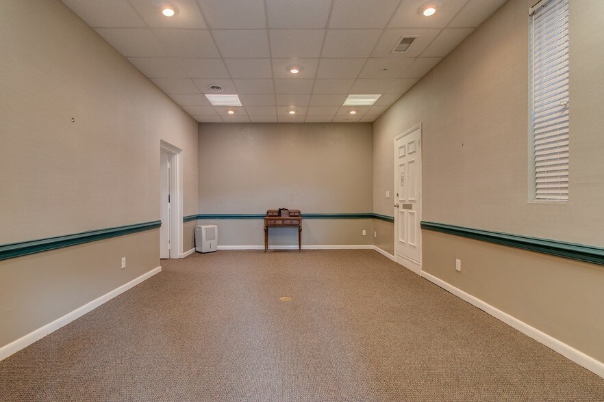 More Photos Of 4311 Appleton Ave NW, Roanoke Office For Lease