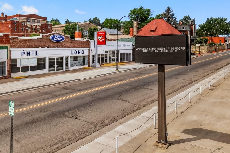 More Photos Of 422-426 E Main St, Trinidad Auto Dealership For Sale