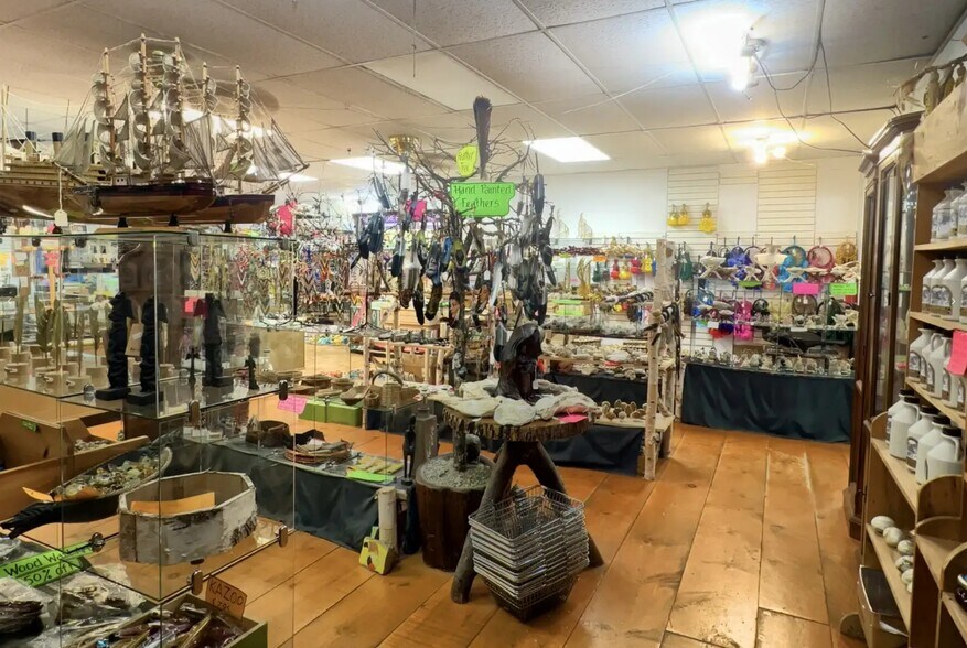 More Photos Of 6 Water st, Tehkummah Restaurant For Sale
