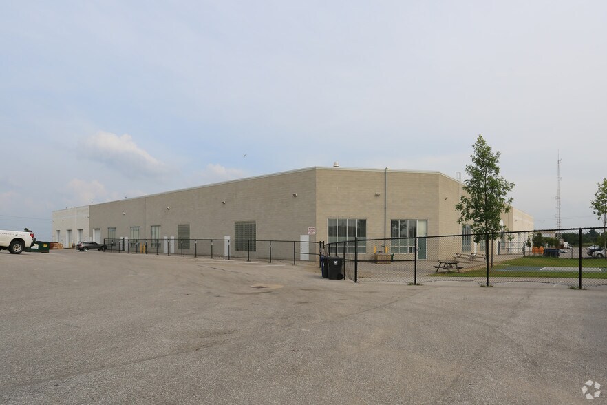 More Photos Of 576 Bryne Dr, Barrie Light Distribution For Lease