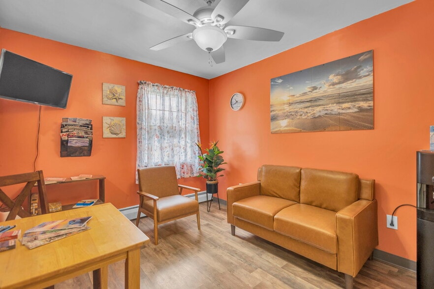 More Photos Of 106 Carr St, Nicholson Assisted Living For Sale