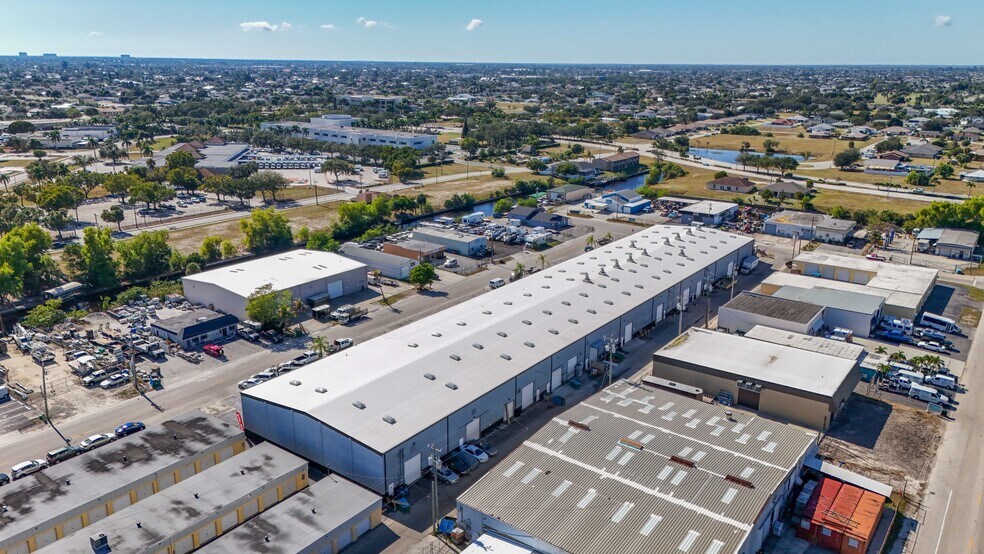 More Photos Of 847-905 SE 9th Ter, Cape Coral Warehouse For Sale