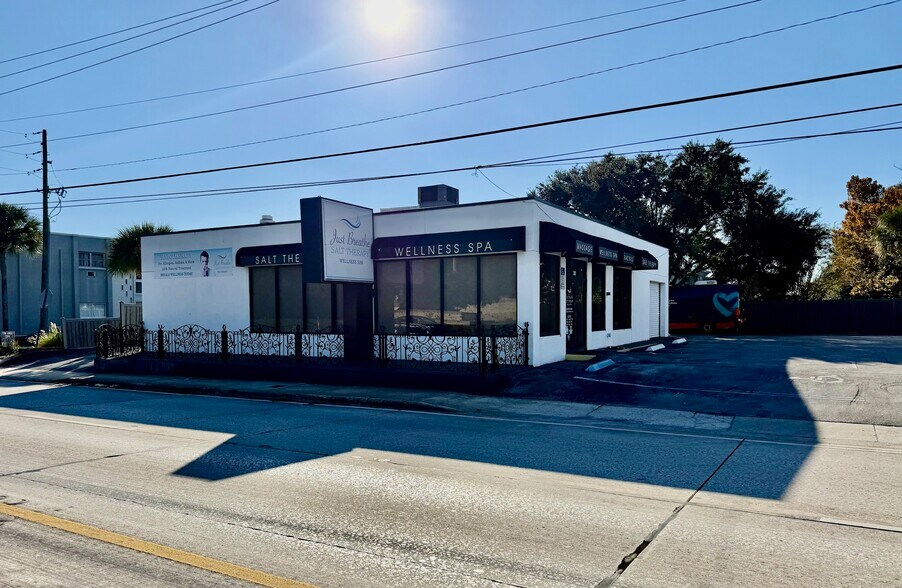 More Photos Of 347 N Orlando Ave, Winter Park Freestanding For Sale
