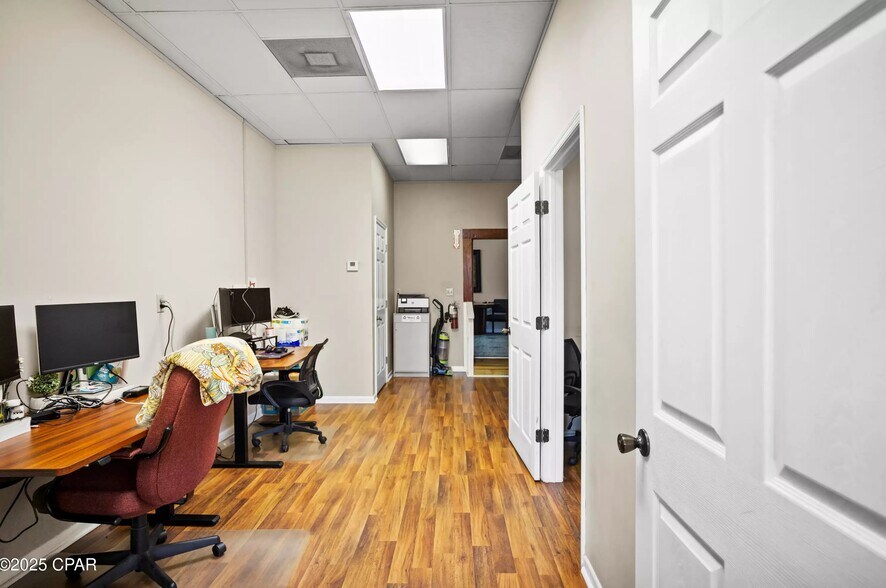 More Photos Of 20735 Central Ave E, Blountstown Office For Sale