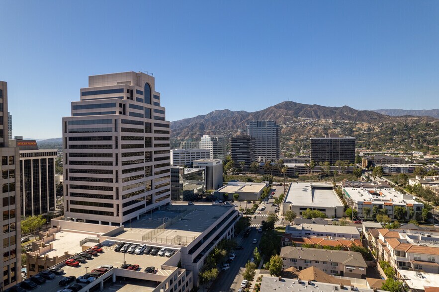 More Photos Of 550 N Brand Blvd, Glendale Office For Lease