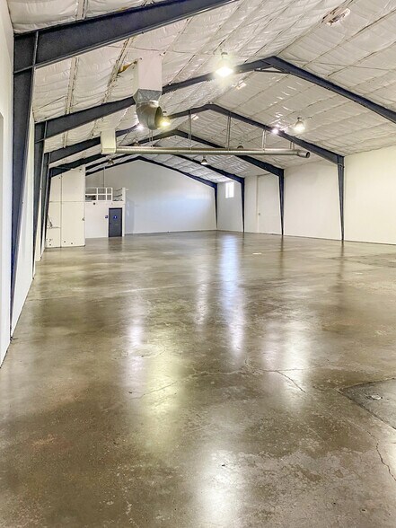 More Photos Of 2316 N San Fernando Rd, Los Angeles Warehouse For Sale