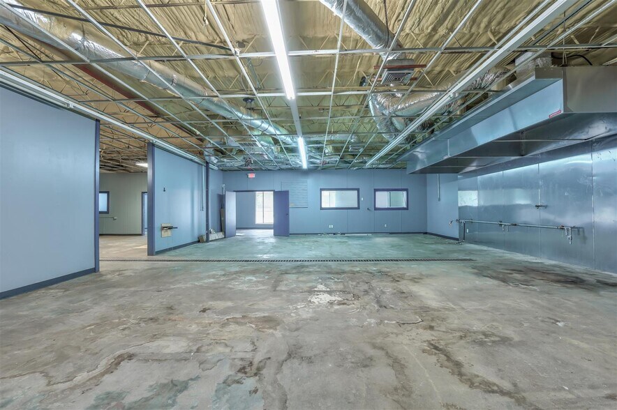 More Photos Of 6801 Highway Blvd, Katy Freestanding For Sale