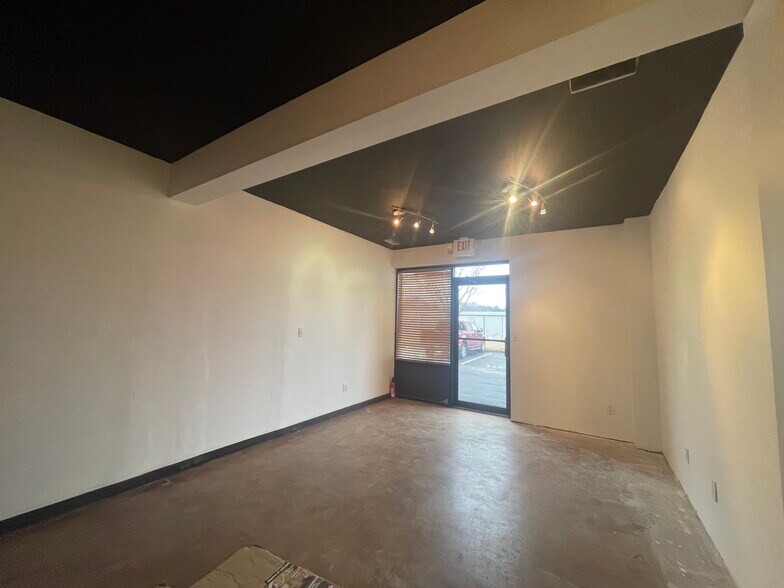 More Photos Of 2270 Pendley Rd, Cumming Warehouse For Sale