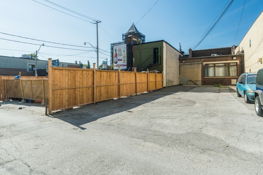 More Photos Of 711 Queen St E, Toronto Bank For Lease