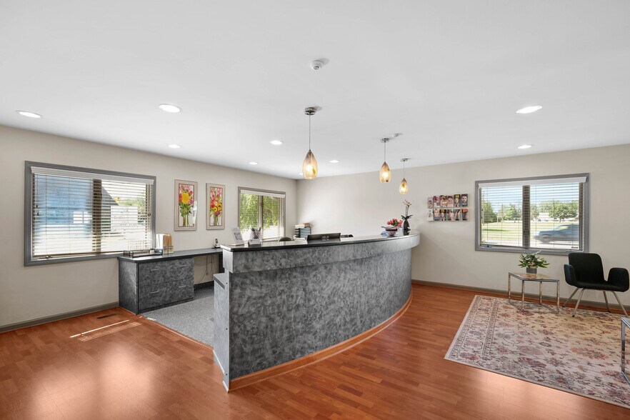 More Photos Of 24825 Eureka Rd, Taylor Office For Sale