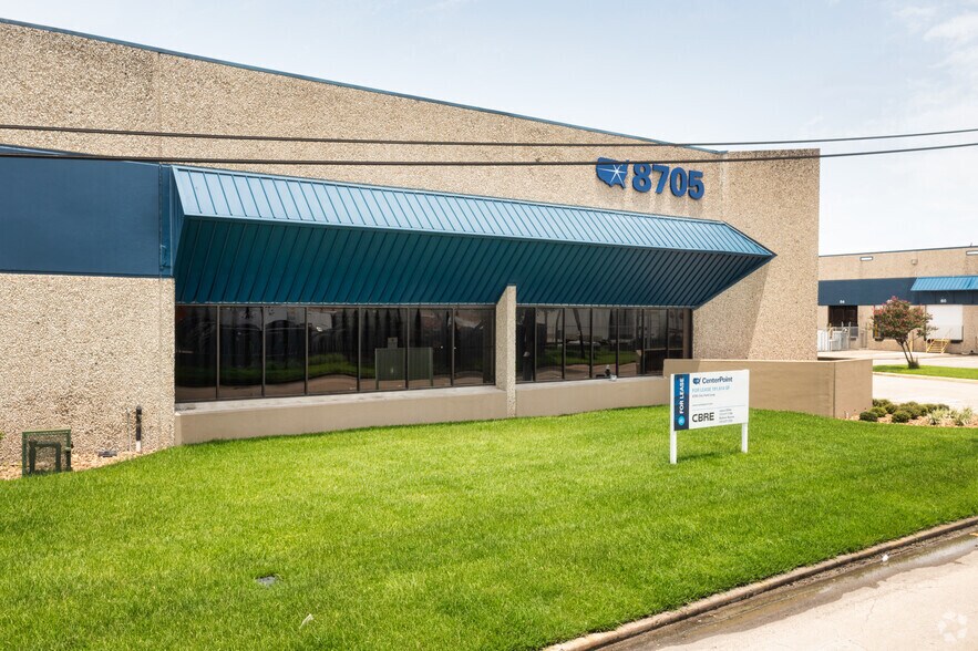 More Photos Of 8705 Citypark Loop, Houston Warehouse For Lease