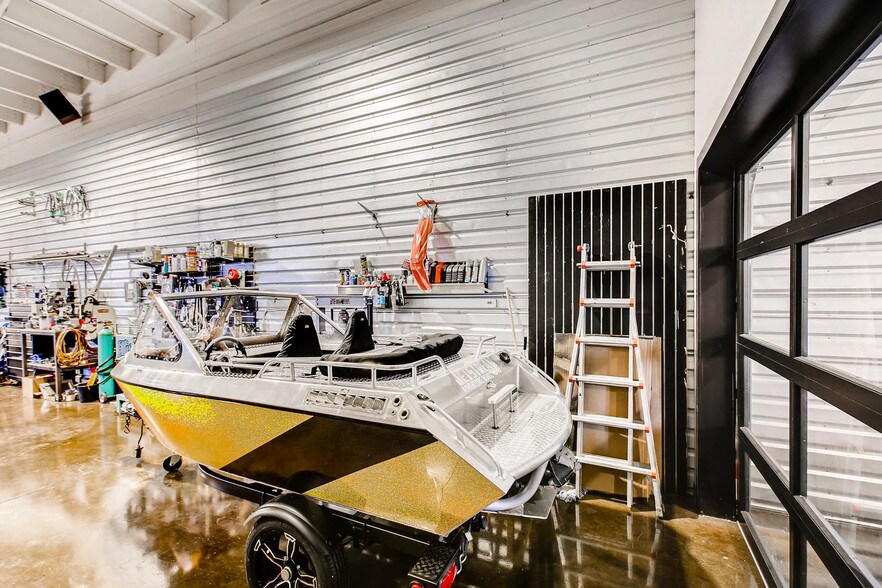 More Photos Of 9337 Commerce Center St, Highlands Ranch Showroom For Sale