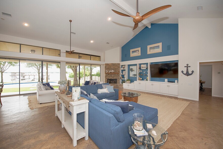 More Photos Of 3821 Nasa Pky, El Lago Lodge Meeting Hall For Sale