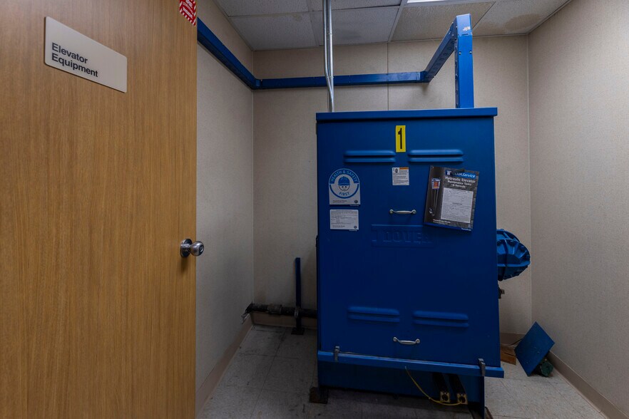 More Photos Of 360 Kingstown Rd, Narragansett Medical For Sale