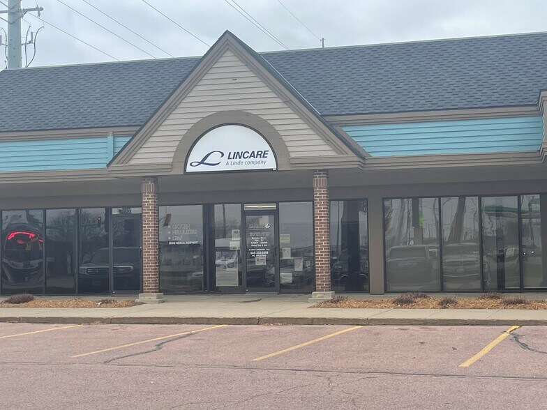 49144932 N Cliff Ave, Sioux Falls, SD 57104 Retail For Lease