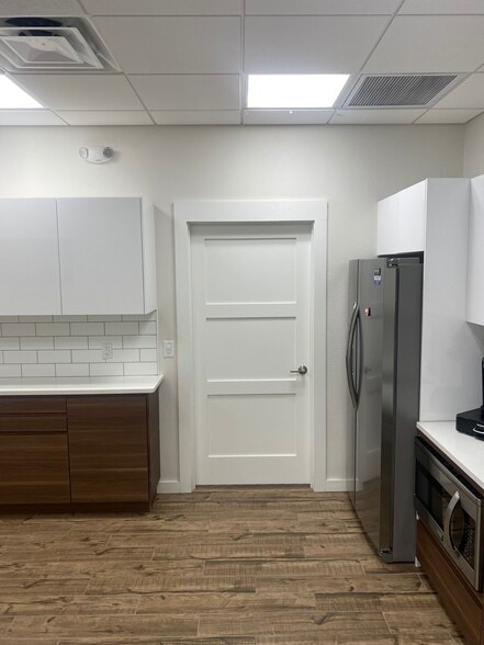 More Photos Of 1908-1932 Highland Oaks Blvd, Lutz Medical For Lease