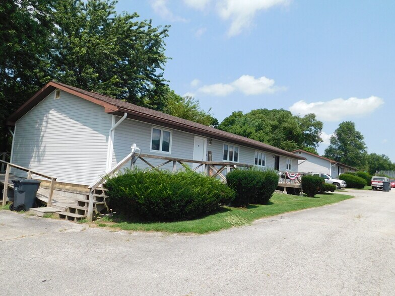 More Photos Of 10 Campbell Ct, Salem Apartments For Sale