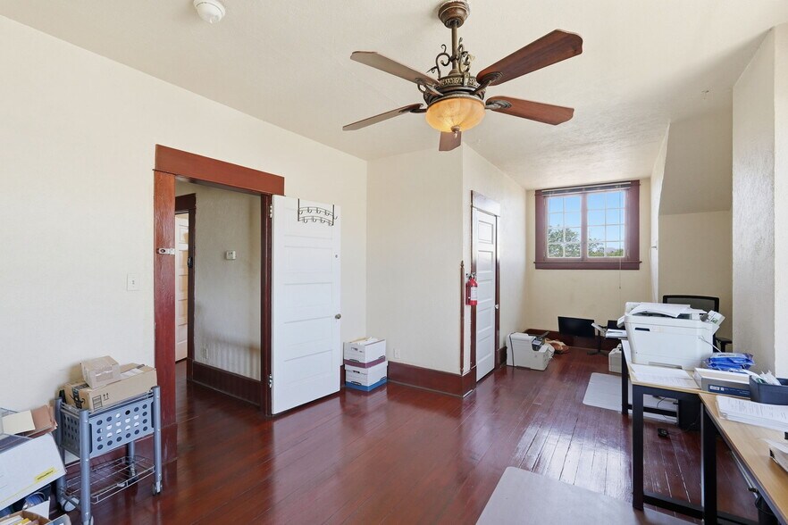 More Photos Of 1004 N 6th Ave, Tucson Office For Sale