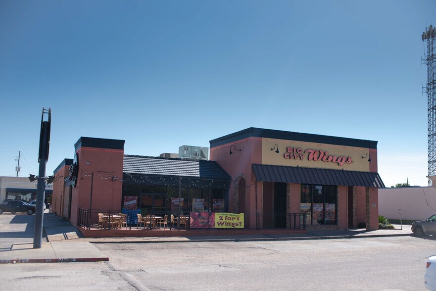 More Photos Of 5402 Hwy 6 N, Houston Restaurant For Lease