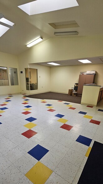 More Photos Of 31 Colwell St, Port Hadlock Medical For Lease