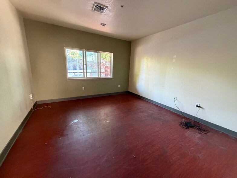 More Photos Of 168 S 11th St, San Jose Sorority Fraternity House For Sale